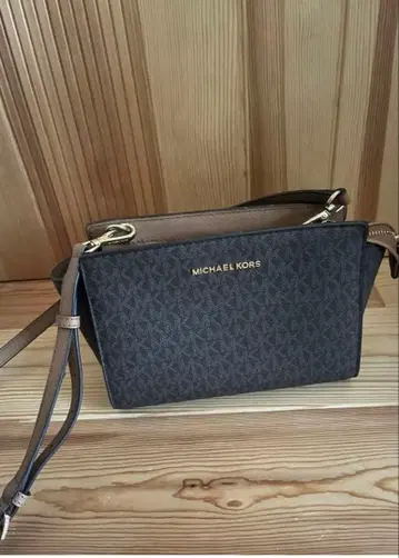 마이클코어스 숄더백