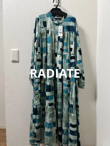 미사용 새상품 RADIATE 롱 스커트 긴팔 원피스 올 패턴 야마다야