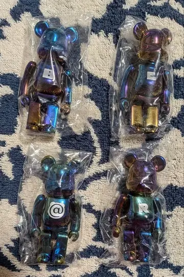 [ 시리즈 43 베이직 4글자 세트 ] 베어브릭 내부 가방 미개봉품