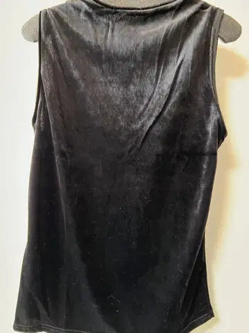 Aga 벨로아 슬리브리스 상의