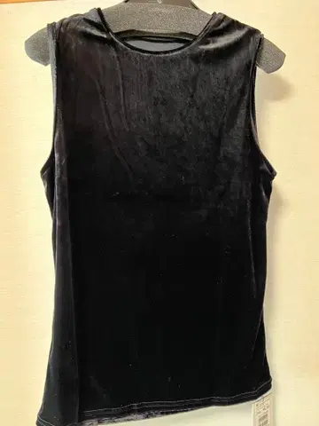 Aga 벨로아 슬리브리스 상의