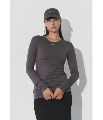 알리시아스탄 Wellness Long Sleeve Tee