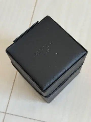 ISHIDA 시계 케이스