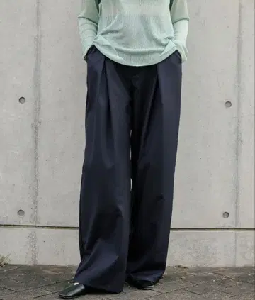 select MOCA 딥턱 와이드 팬츠