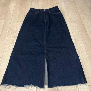 [ 설날 특별 가격 ] LOWRYSFARM 데님 타이트 스커트