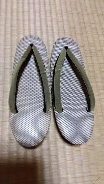 조리 카키 계열 미끄럼 방지 여성용 일본 의류