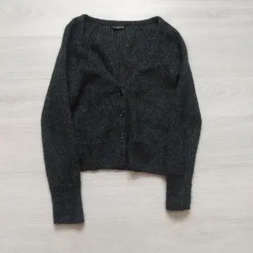 다크 그레이 가디건 블랙 모헤어 니트 어반 리서치