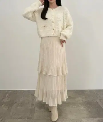 골드 버튼 샤기 니트 가디건 + 플리츠 스커트 set CENEA