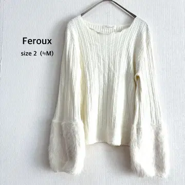 [페루] 니트 스웨터 M 화이트 소매 퍼 절개 이벤트 데이트 티셔츠