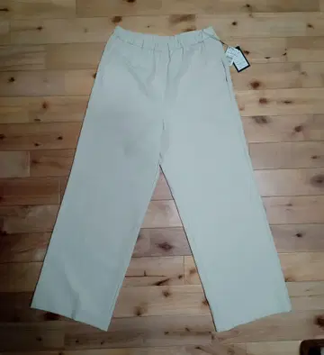 [ 택 포함 새상품 ] Aga 베이지 팬츠