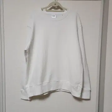 KLON 화이트 맨투맨 M 사이즈