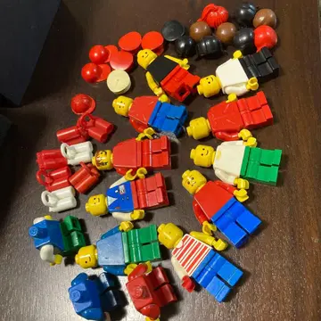 올드 레고 LEGO 피규어 10개와 통 및 가발 묶음 판매