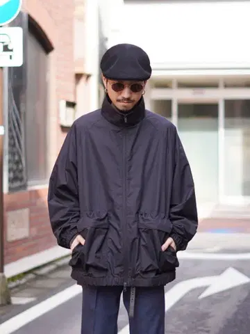 데상트 포즈 스탠드 카라 블루종 L