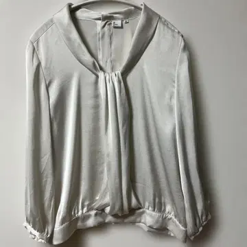 더 수트 컴퍼니 새틴풍 블라우스 자켓 이너