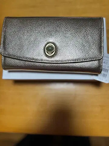 미사용 새상품 YAMADAYA 메탈릭 골드 스마트폰 숄더백