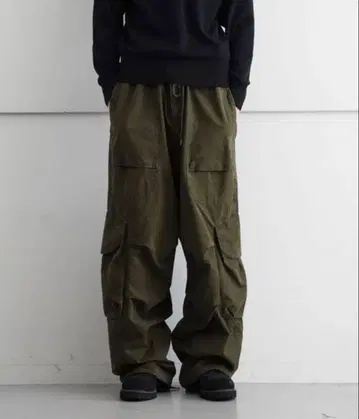 ENTIRE STUDIOS FREIGHT CARGO