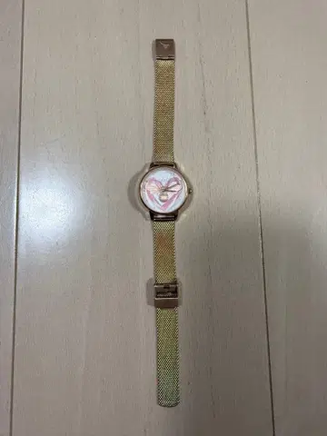 올리비아 버튼 손목시계