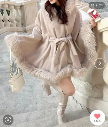 ROYAL PARTY ZOZO 한정판 후드 퍼 케이프 코트