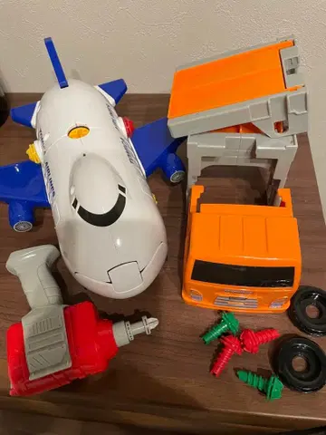 토미카 DIY 조립 액션! 커리어카 & 카고 제트 세트