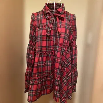 빨간색과 블랙 체크 무늬 7부 소매 원피스