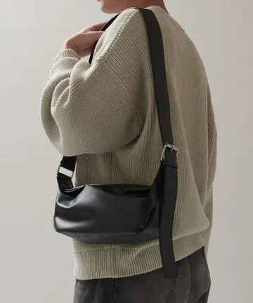 Lui's 숄더백 블랙