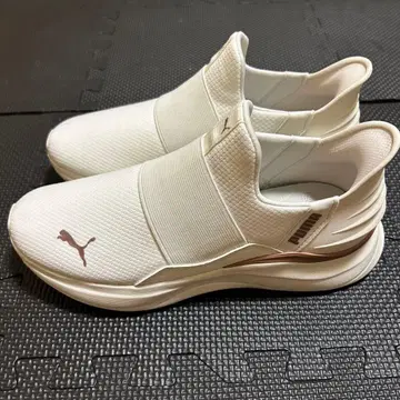 PUMA 여성용 스니커즈/러닝화