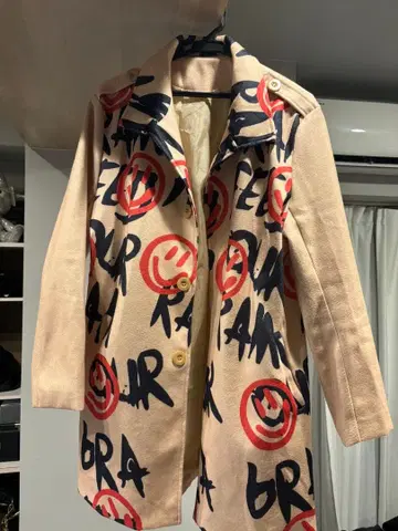 컬러풀 프린트 코트