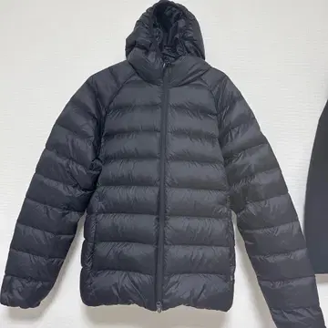 PYRENEX 후드 부착 블랙 다운 자켓