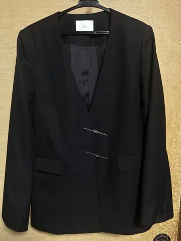 HARE KANAGU 노카라 자켓 블랙