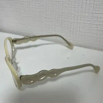 KAMURO 안경 프레임 크림색 그라데이션 개성있는 멋쟁이