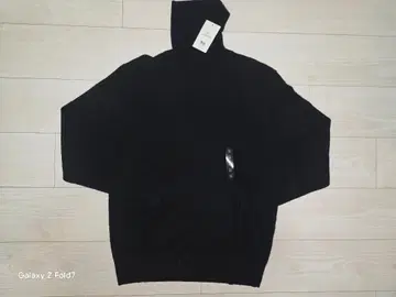 [새상품] 유니클로 캐시미어 터틀넥 스웨터 (남성용 블랙)