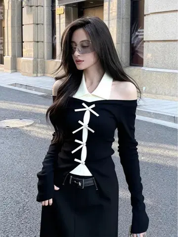 [새상품] 오프숄더 리본 포함 T셔츠