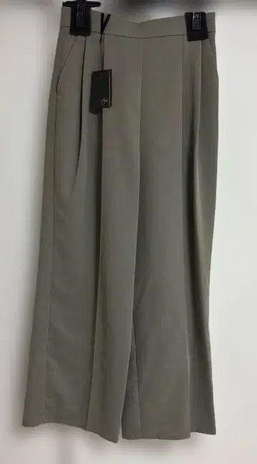 택 포함 새상품 야마다야 Aga 올리브 팬츠