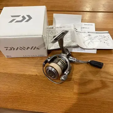 다이와 12LUVIAS 2004 스피닝 릴 본체