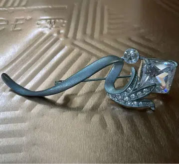 한국제 디자인 브로치 큐빅 결혼식 그린 실버 반짝반짝