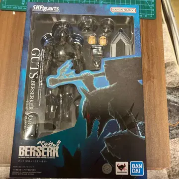 s.h.figuarts 갓츠 광전사의 갑옷 격정 받침대 포함