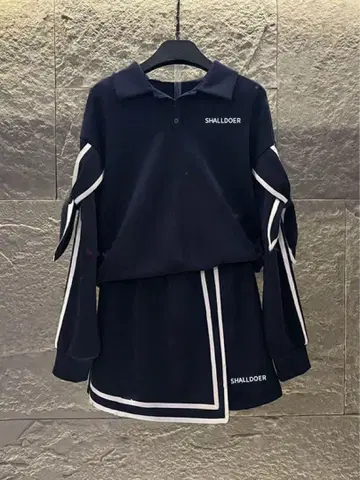 SHALLDOER 네이비 스커트 셋업