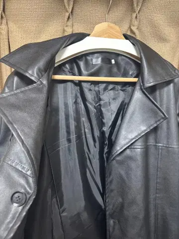 블랙 합성 피혁 롱 코트