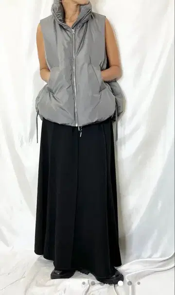 FONTANA GRANDE 다운 베스트 차콜 그레이