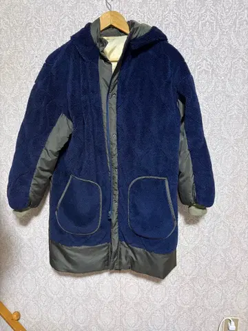 Zaza 버밀리온 보아 자켓 롱 코트