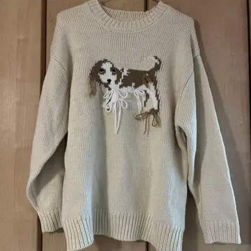 메리제니 강아지 자수 크림색 니트 스웨터