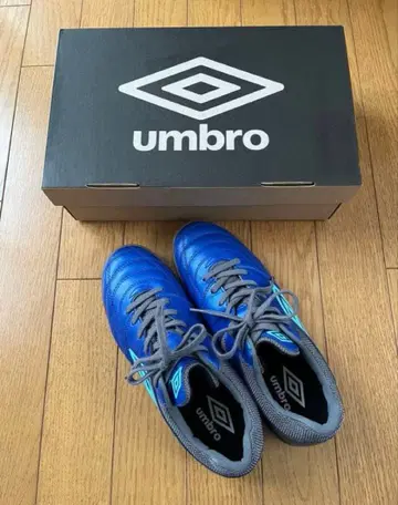 컨디션 최상 umbro/엄브로 풋살화 25cm