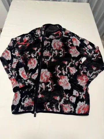 ENPORIO ARMANI 꽃무늬 집업 니트 자켓