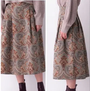 [ 오파크 클립 ] 몰 페이즐리 자카드 플레어 스커트 고블랑