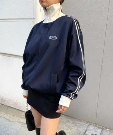 WHO'S WHO gallery 트랙 자켓