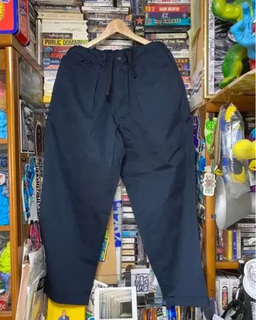 BROCHURE 1P CHINO NAVY M