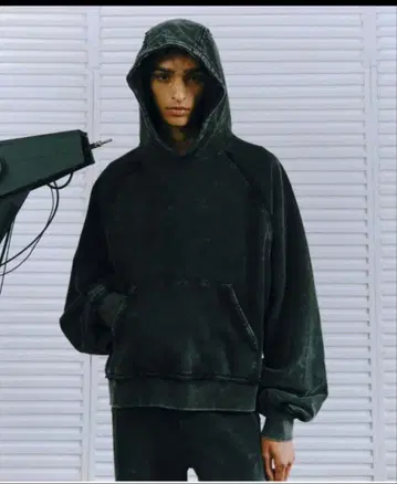 HARE UNDERGROUND MODE 시리즈 피그먼트 후드티