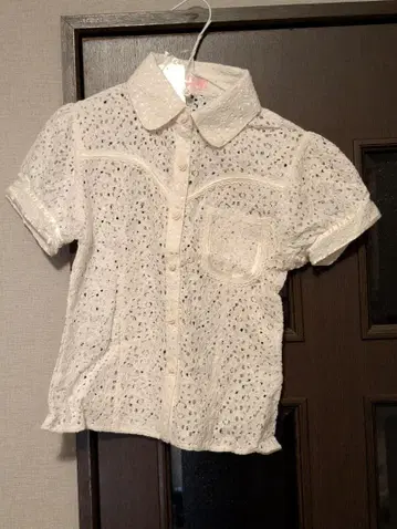 툴라라 크림색 레이스 블라우스 셔츠 반팔 레어 희귀 미사용 새상품 정품