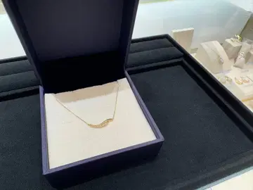 Vendome Aoyama 골드 물결 디자인 목걸이