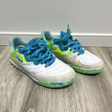 KIPSTA ESKUDO PRO 풋살화